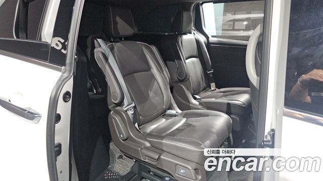 Honda Odyssey 3.5 5th 2023 — фото 11