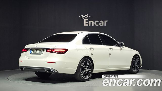 Mercedes-Benz E-Class (W213) E250 Avantgarde 2022 — фото 2