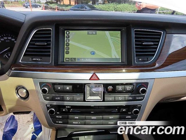 Genesis G80 3.3 GDI AWD Luxury 2017 — фото 17