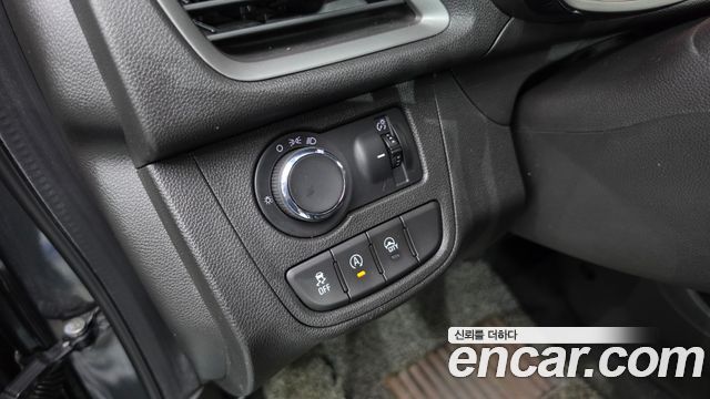 Chevrolet Spark LS 2019 — фото 18