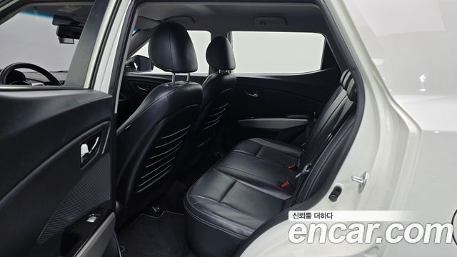 KG Mobility (SsangYong) Tivoli Diesel LX 2WD 2016 — фото 12