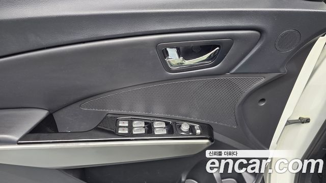 KG Mobility (SsangYong) Tivoli Diesel LX 2WD 2016 — фото 19
