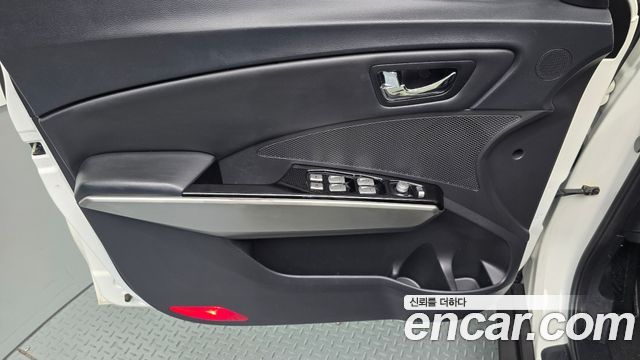 KG Mobility (SsangYong) Tivoli Diesel LX 2WD 2016 — фото 24