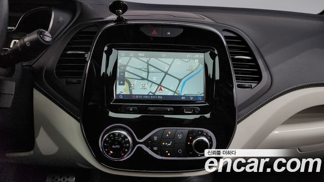 Renault Korea QM3 RE Signature 2018 — фото 13