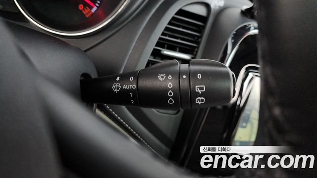 Renault Korea QM3 RE Signature 2018 — фото 17