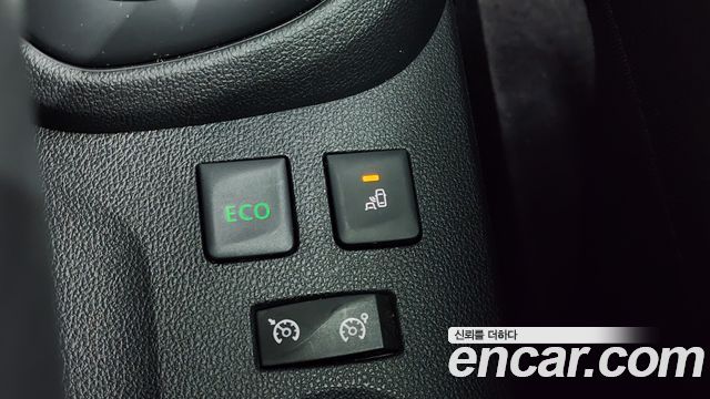 Renault Korea QM3 RE Signature 2018 — фото 18