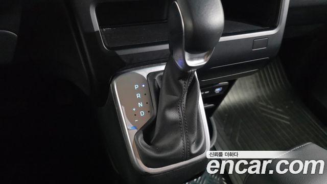 Hyundai Staria Tourer 11-Seater Modern 2025 — фото 9
