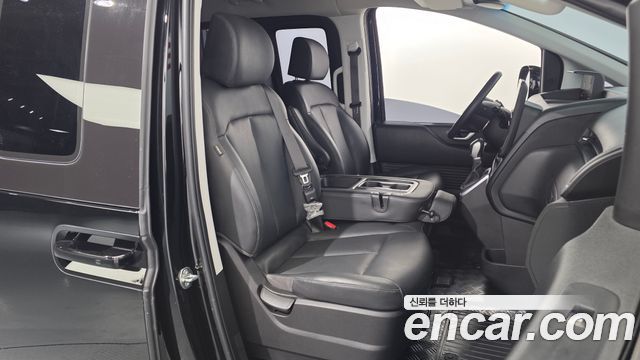 Hyundai Staria Tourer 11-Seater Modern 2025 — фото 12