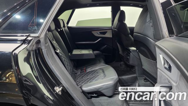 Audi Q8 (4M) 55 TFSI Quattro Premium 2023 — фото 12