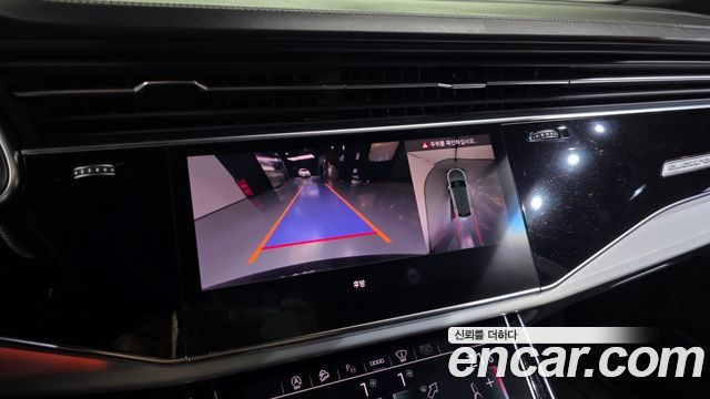 Audi Q8 (4M) 55 TFSI Quattro Premium 2023 — фото 15