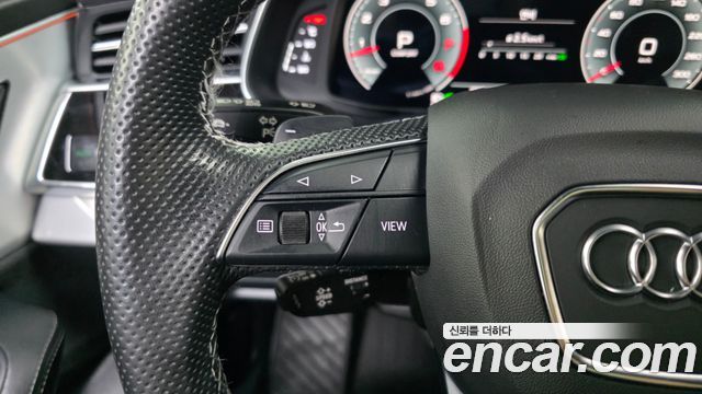 Audi Q8 (4M) 55 TFSI Quattro Premium 2023 — фото 32
