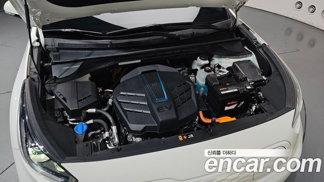 Kia Niro Plus Air 2023 — фото 6