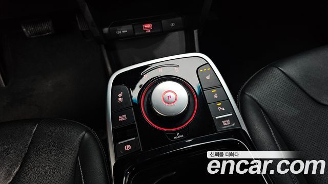 Kia Niro Plus Air 2023 — фото 9