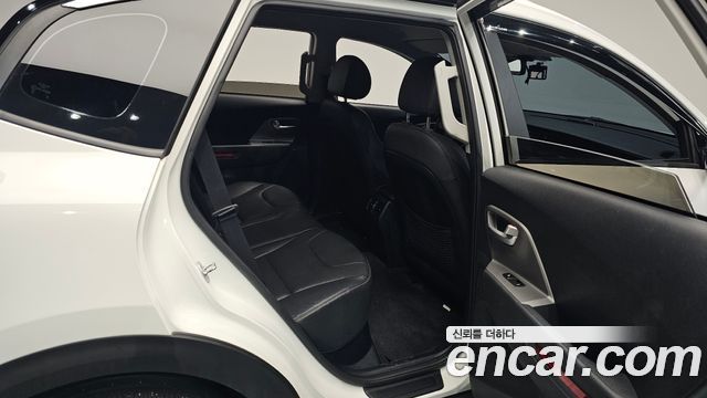 Kia Niro Plus Air 2023 — фото 12