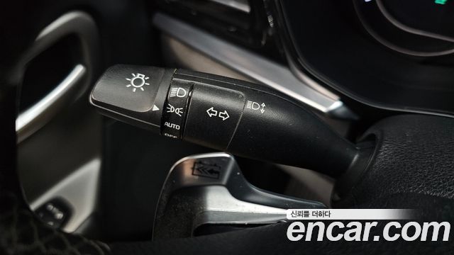 Kia Niro Plus Air 2023 — фото 18