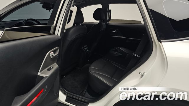 Kia Niro Plus Air 2023 — фото 26