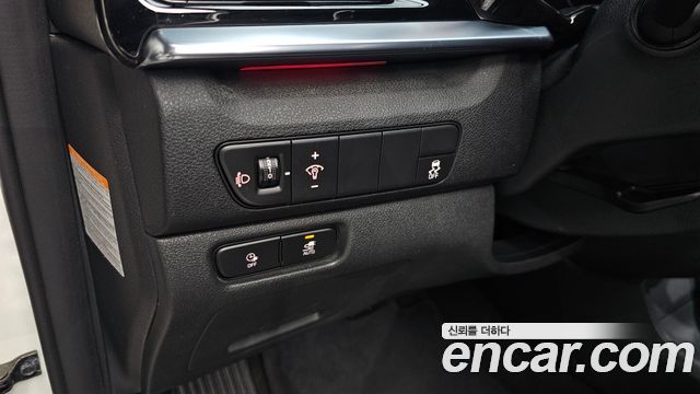 Kia Niro Plus Air 2023 — фото 27