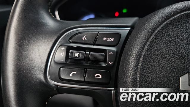 Kia Niro Plus Air 2023 — фото 28