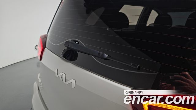 Kia Niro Plus Air 2023 — фото 32