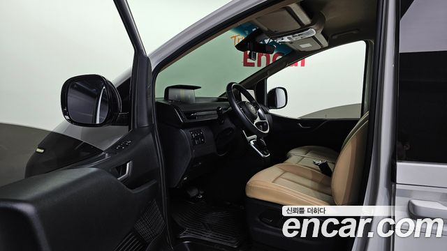 Hyundai Staria Tourer 11-Seater Modern 2024 — фото 10