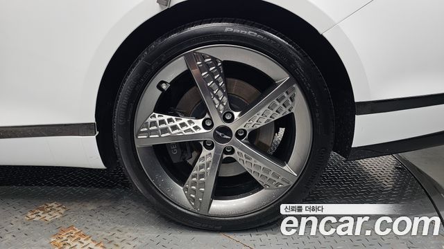 Genesis G80 (RG3) Gasoline 2.5 Turbo AWD 2025 — фото 27