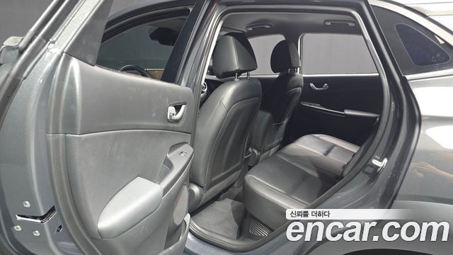Hyundai Kona Hybrid Modern Choice 2023 — фото 15