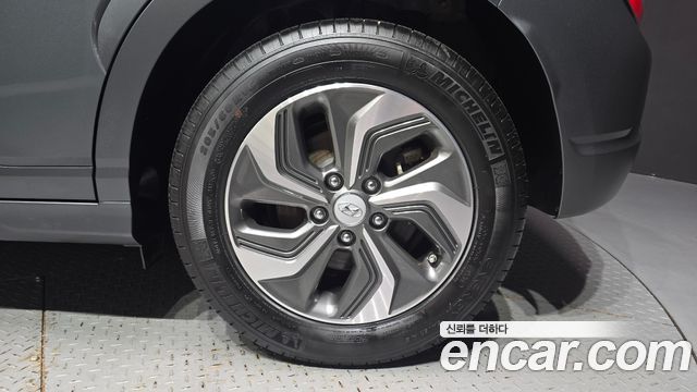 Hyundai Kona Hybrid Modern Choice 2023 — фото 27