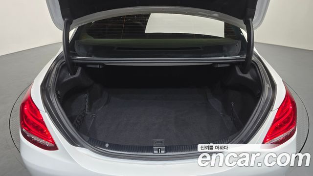 Mercedes-Benz C-Class (W205) C220 d Avantgarde 2018 — фото 21