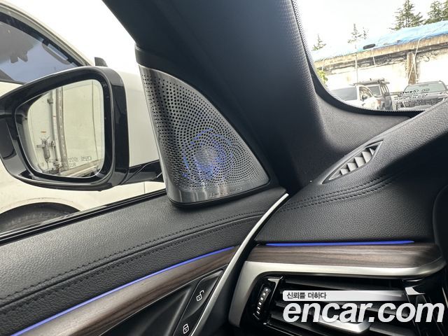 BMW 5 Series (G30) 520d xDrive M Sport Package Plus 2017 — фото 20