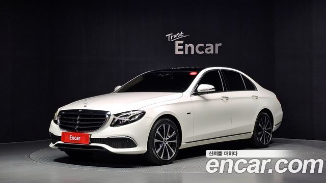 Mercedes-Benz E-Class (W213) E300e Exclusive 2019 — фото 1