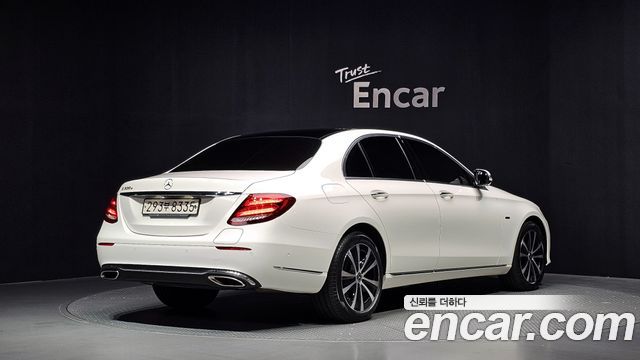 Mercedes-Benz E-Class (W213) E300e Exclusive 2019 — фото 2
