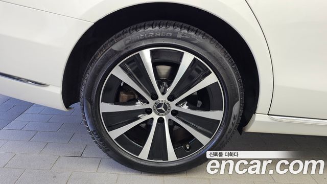 Mercedes-Benz E-Class (W213) E300e Exclusive 2019 — фото 5