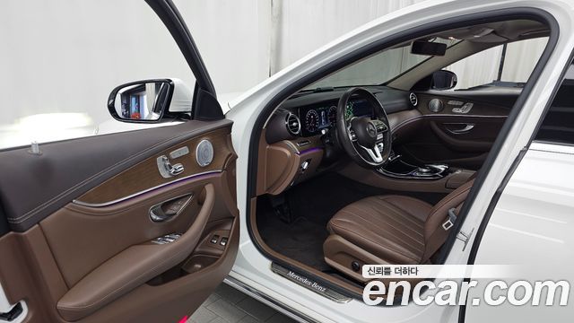 Mercedes-Benz E-Class (W213) E300e Exclusive 2019 — фото 10
