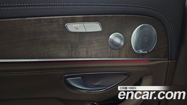 Mercedes-Benz E-Class (W213) E300e Exclusive 2019 — фото 18
