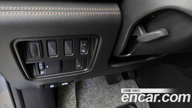 Renault Korea QM6 2.0 LPe Premiere 2WD 2023 — фото 27