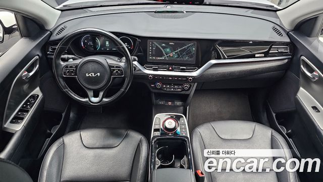 Kia Niro Plus Air 2023 — фото 7