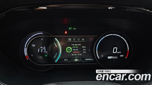 Kia Niro Plus Air 2023 — фото 8