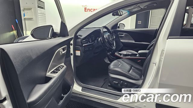 Kia Niro Plus Air 2023 — фото 10
