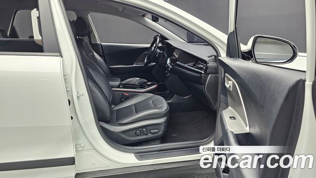 Kia Niro Plus Air 2023 — фото 15