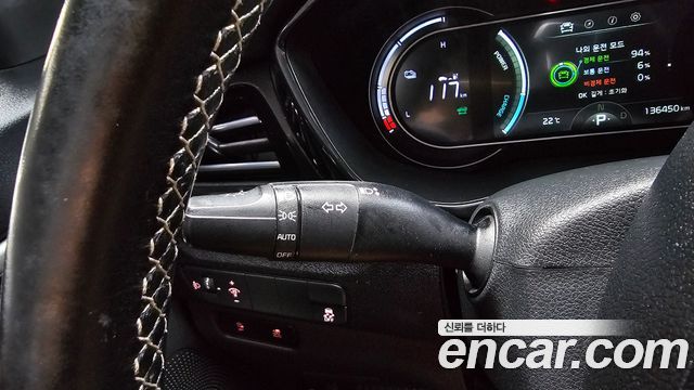 Kia Niro Plus Air 2023 — фото 20