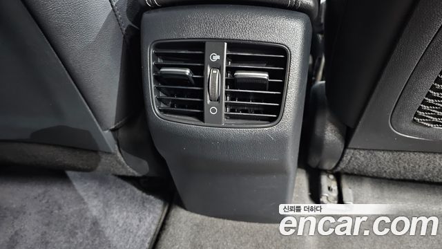 Kia Niro Plus Air 2023 — фото 22