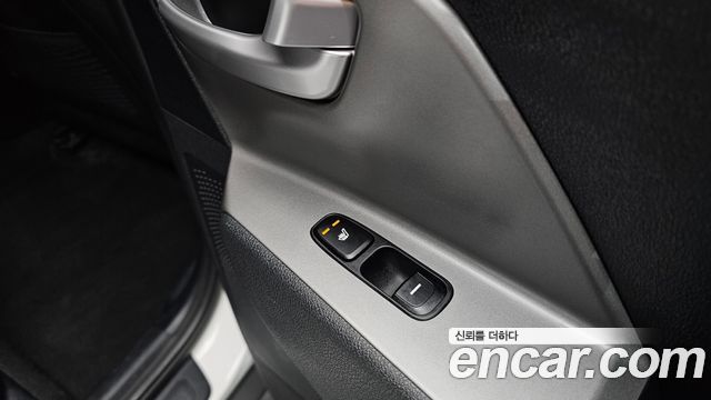 Kia Niro Plus Air 2023 — фото 23