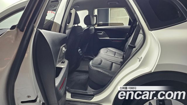 Kia Niro Plus Air 2023 — фото 32