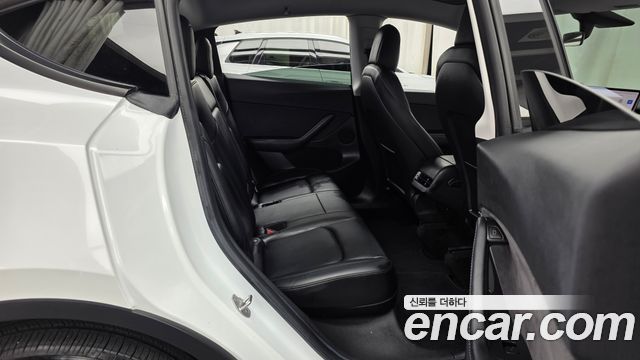 Tesla Model Y Standard Range RWD 2021 — фото 12
