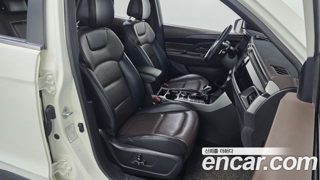 KG Mobility (SsangYong) Beautiful Korando Gasoline 1.5 2WD C5 Plus 2020 — фото 11