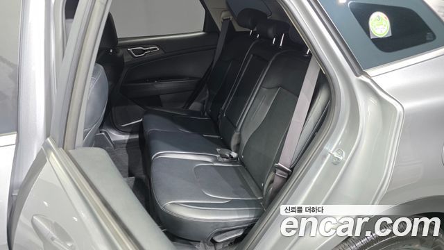 Kia Sportage (V) Diesel 2.0 4WD Prestige 2023 — фото 26