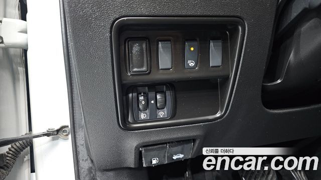 Renault Korea QM6 Gasoline 2WD LE 2018 — фото 19