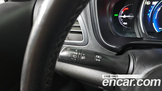Renault Korea QM6 Gasoline 2WD LE 2018 — фото 28