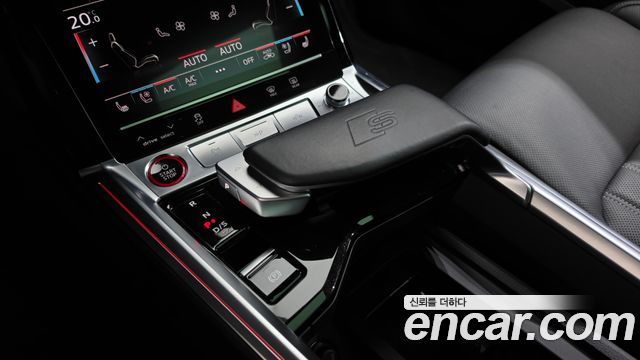 Audi e-tron S Sportback 2023 — фото 8