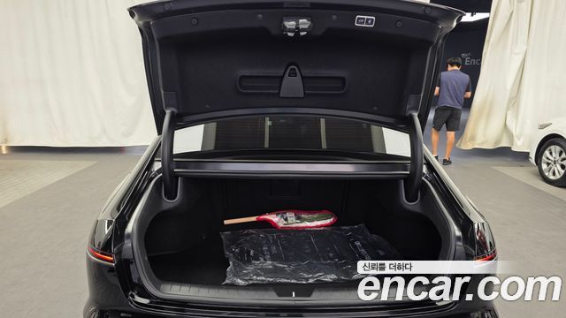 Hyundai Grandeur (GN7) 2,5 Gasoline 2WD Premium 2023 — фото 20